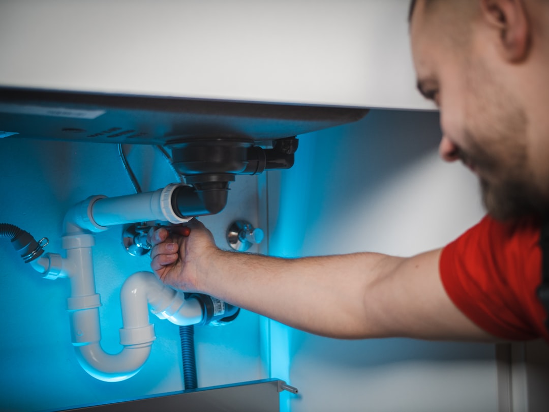 Como instalar caixa d’água: passo a passo, altura ideal e o que comprar